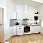 Urban By Homester Апартаменты Брно
