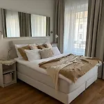 Urban By Homester Апартаменты Брно