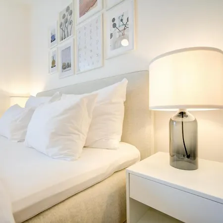 Urban By Homester Apartment