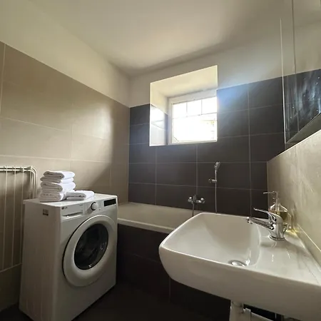 Urban By Homester Apartment